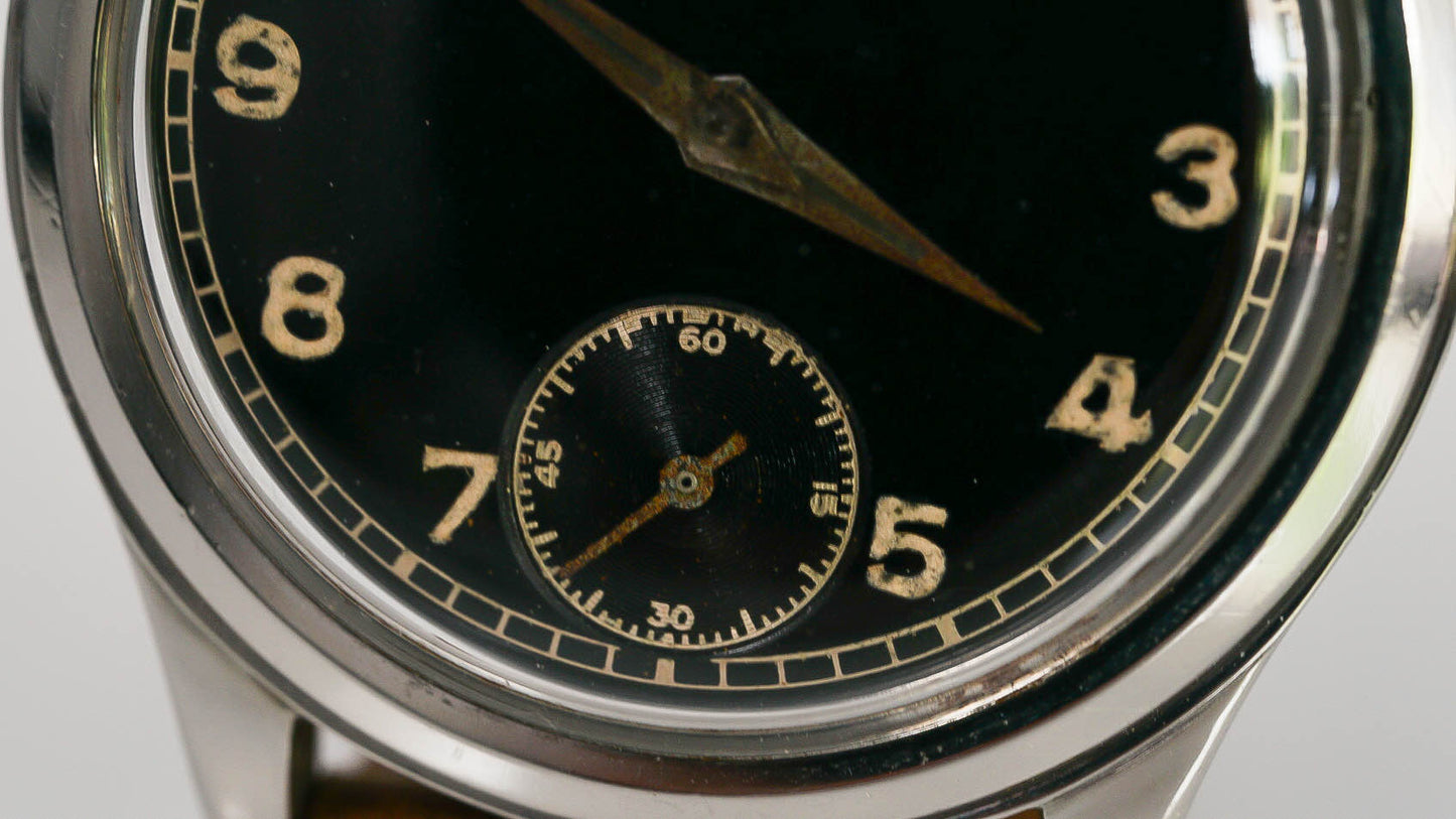 1940 Omega Sub Second Black Dial Cal. 26.5